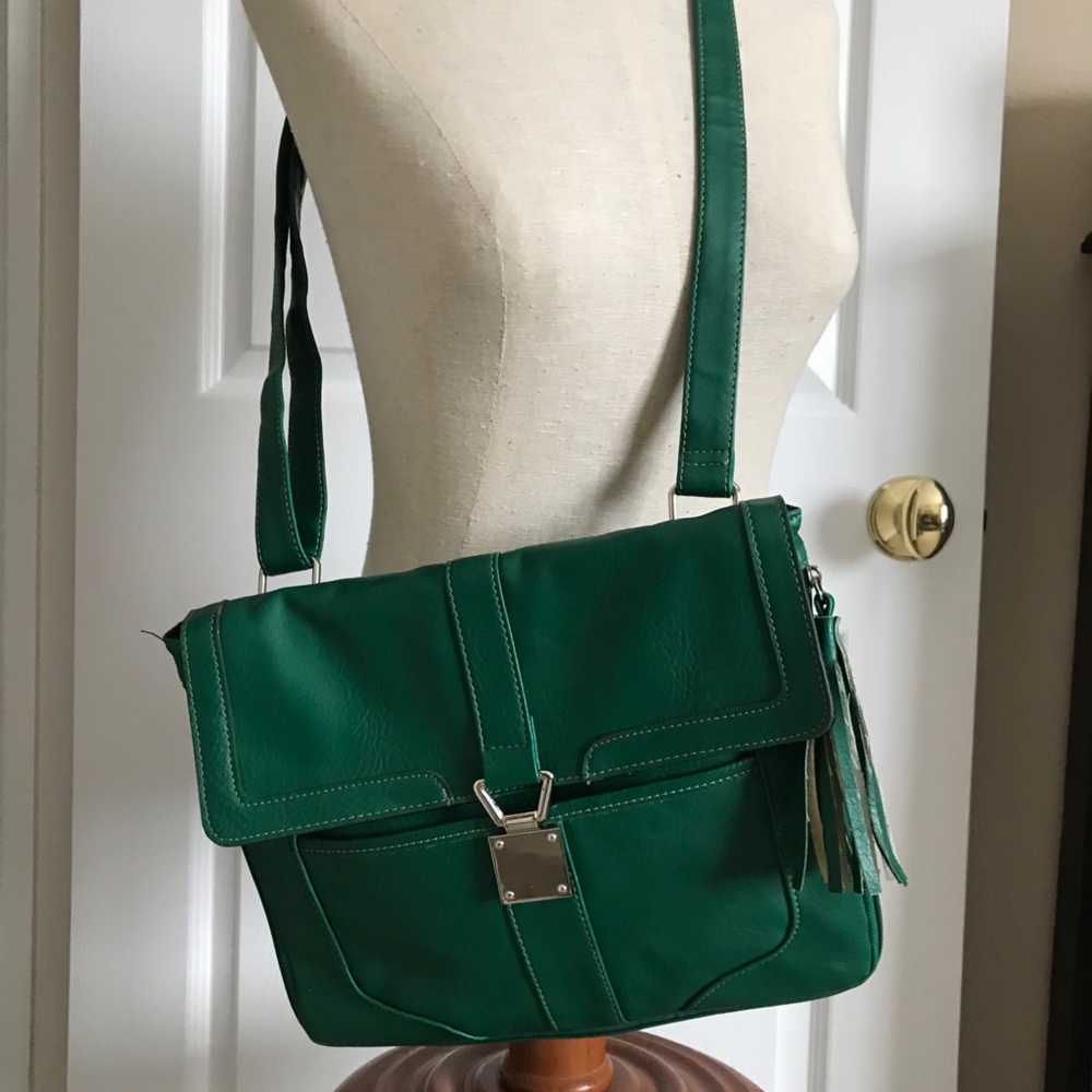 Kelly Green Faux Leather Adjustable Shoulder Bag